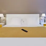 Kyriad Prestige - Palais Des Sports Hotel