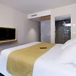 Kyriad Prestige - Palais Des Sports 4* Pau