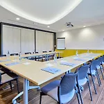 Hotel Kyriad Prestige - Palais Des Sports 4*