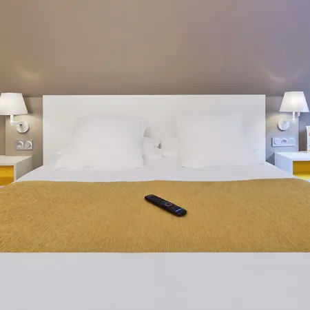 Kyriad Prestige - Palais Des Sports Hotel