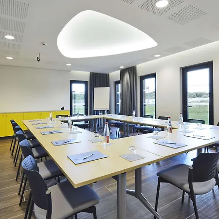 Kyriad Prestige - Palais Des Sports Hotel