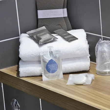 Kyriad Prestige - Palais Des Sports Hotel Pau