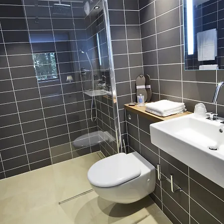 Kyriad Prestige - Palais Des Sports 4* Pau