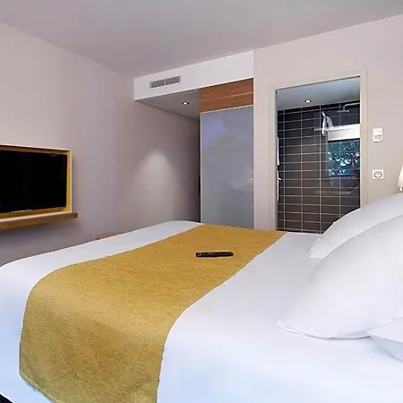Kyriad Prestige - Palais Des Sports فندق 4*
