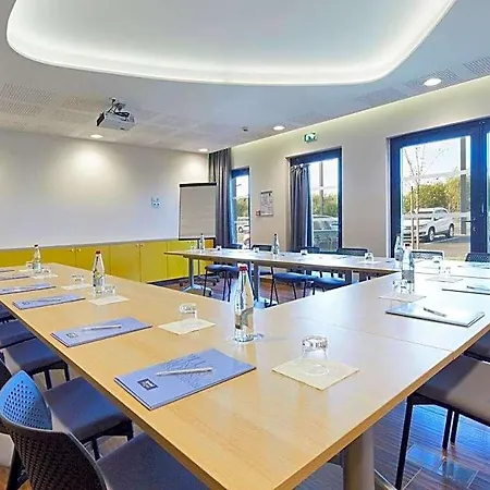 Kyriad Prestige - Palais Des Sports فندق 4*