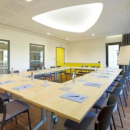 Kyriad Prestige - Palais Des Sports بو