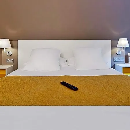 Kyriad Prestige - Palais Des Sports 4*