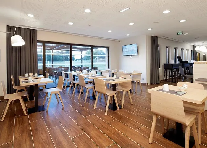 Ξενοδοχείο Kyriad Prestige - Palais Des Sports Pau