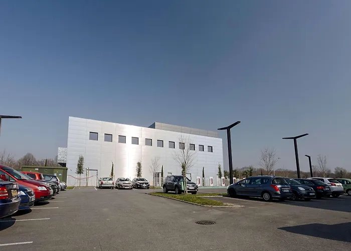 Ξενοδοχείο Kyriad Prestige - Palais Des Sports 4*