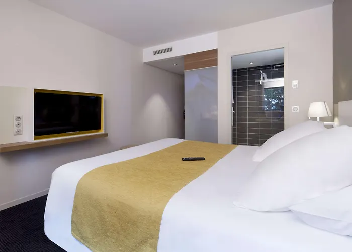 Kyriad Prestige - Palais Des Sports 4* Pau