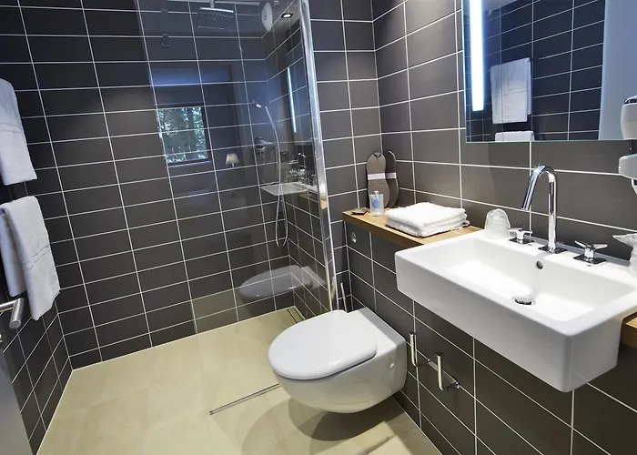 Kyriad Prestige - Palais Des Sports 4* Pau