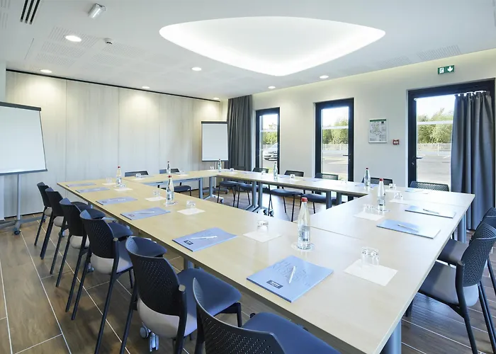 Kyriad Prestige - Palais Des Sports