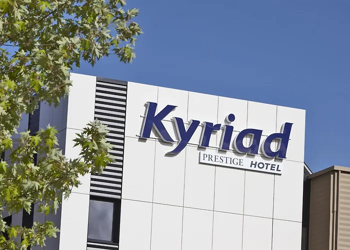 Ξενοδοχείο Kyriad Prestige - Palais Des Sports 4*